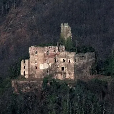 Salita Al Castello Rossana